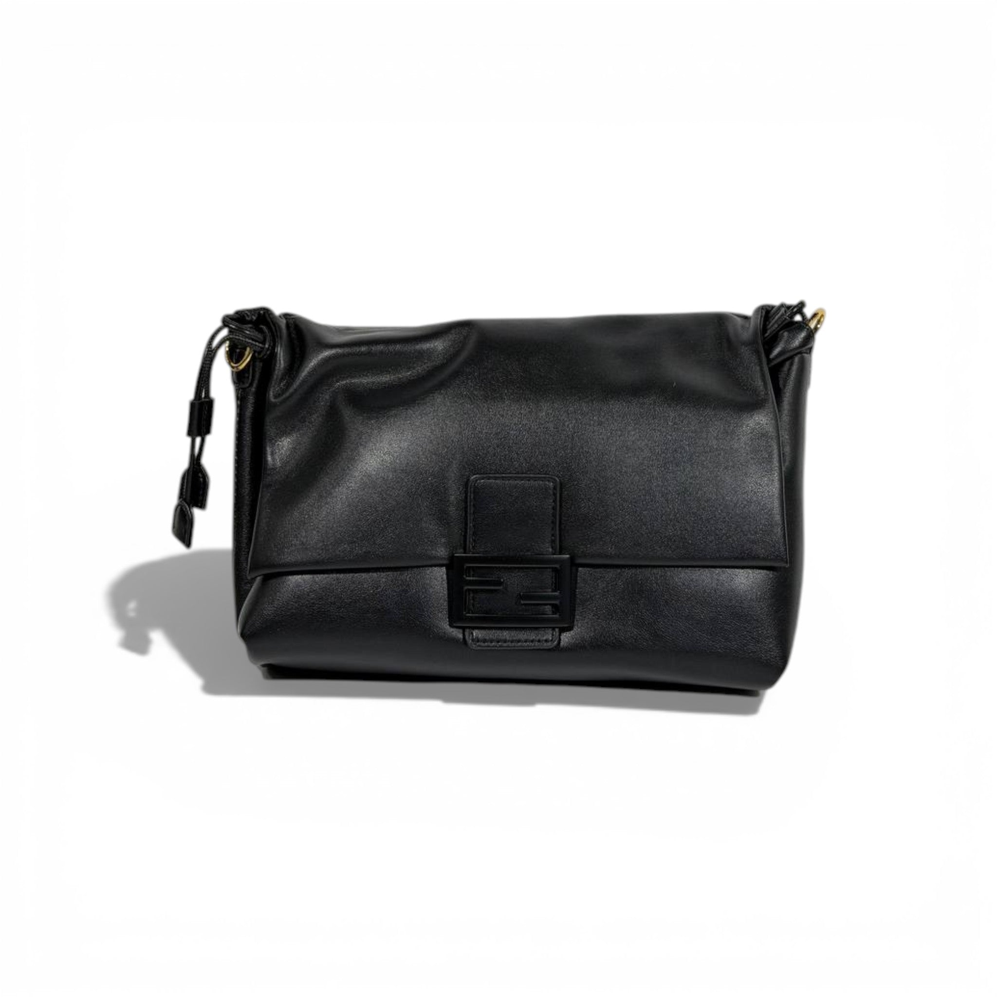 Fendi Leather Baguette Shoulder Bag – Classic Black 🖤✨