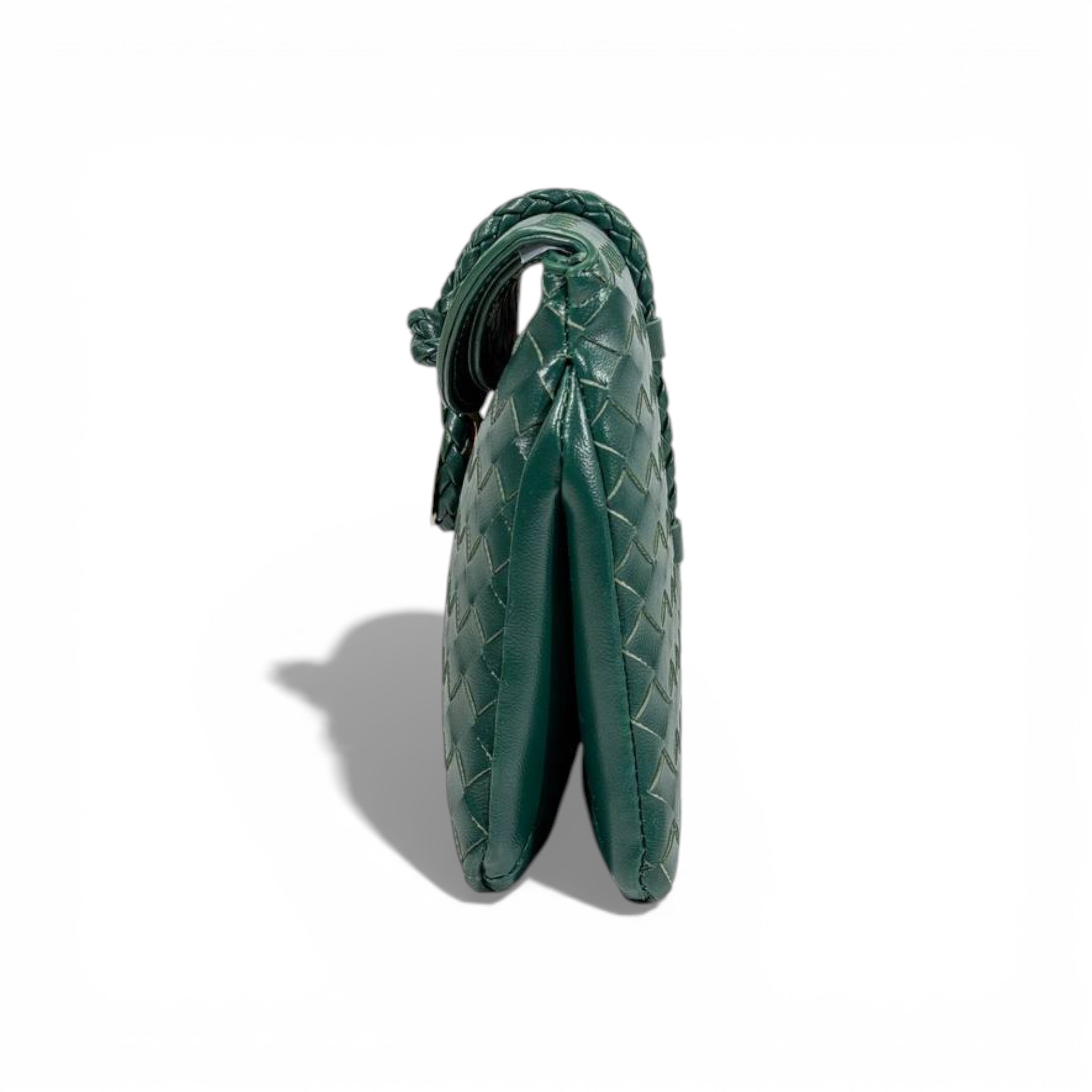👜 Bottega Veneta Intrecciato Leather Clutch – Dark Green ✨