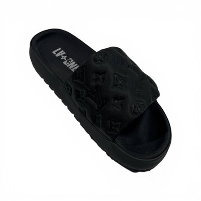 LOUIS VUITTON Luxury Black Monogram Slide Sandals – Embossed Design & Minimal Premium Style 👟