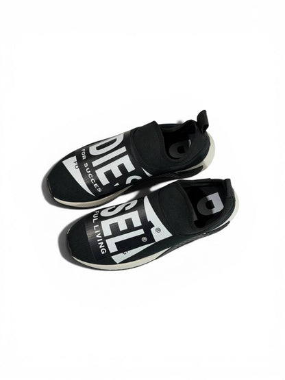Diesel Black Slip-On Sneakers – Bold Logo Print, Lightweight Knit Trainer