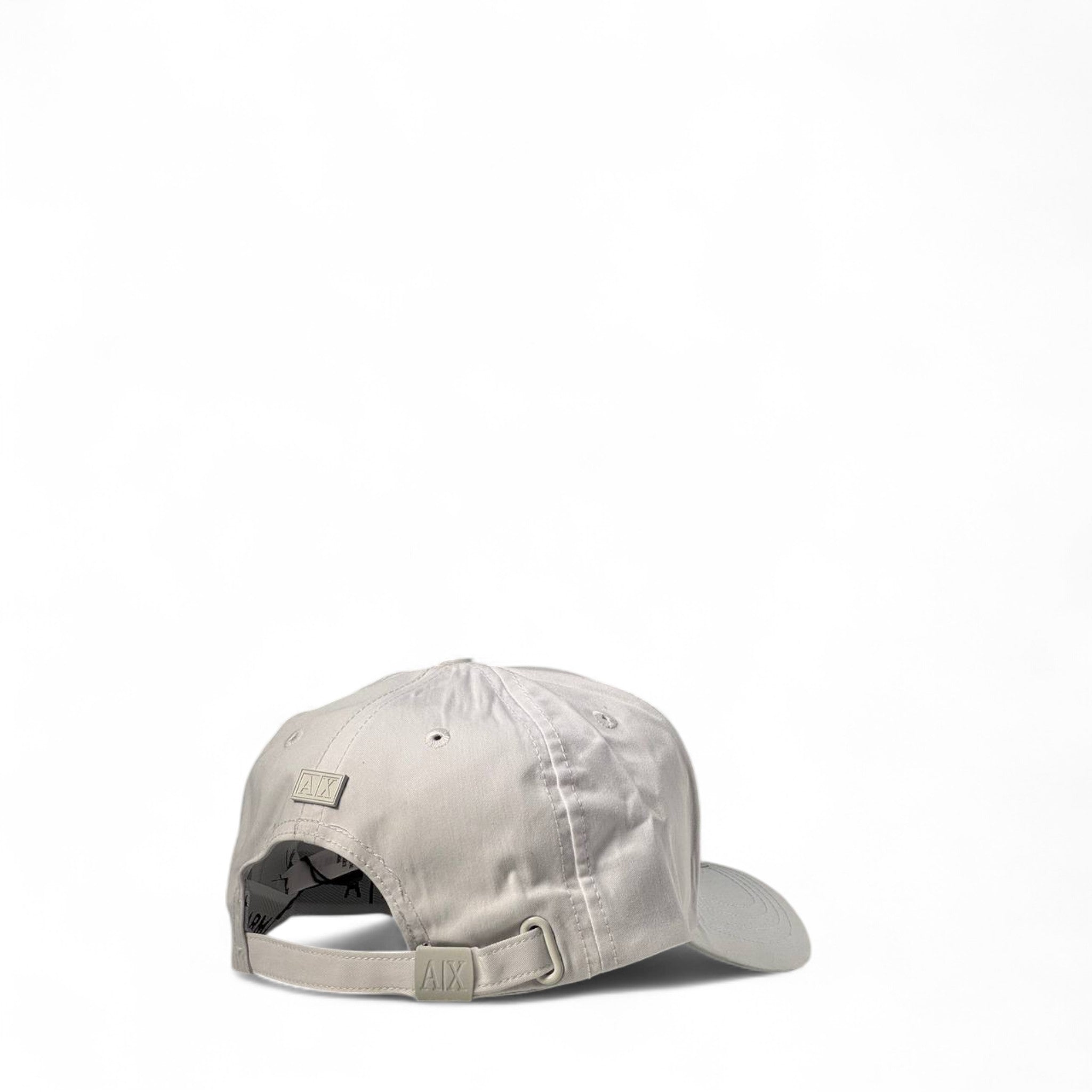 🤍 Armani Exchange White Cap – Bold Logo Edition with Black Detailing 🧢