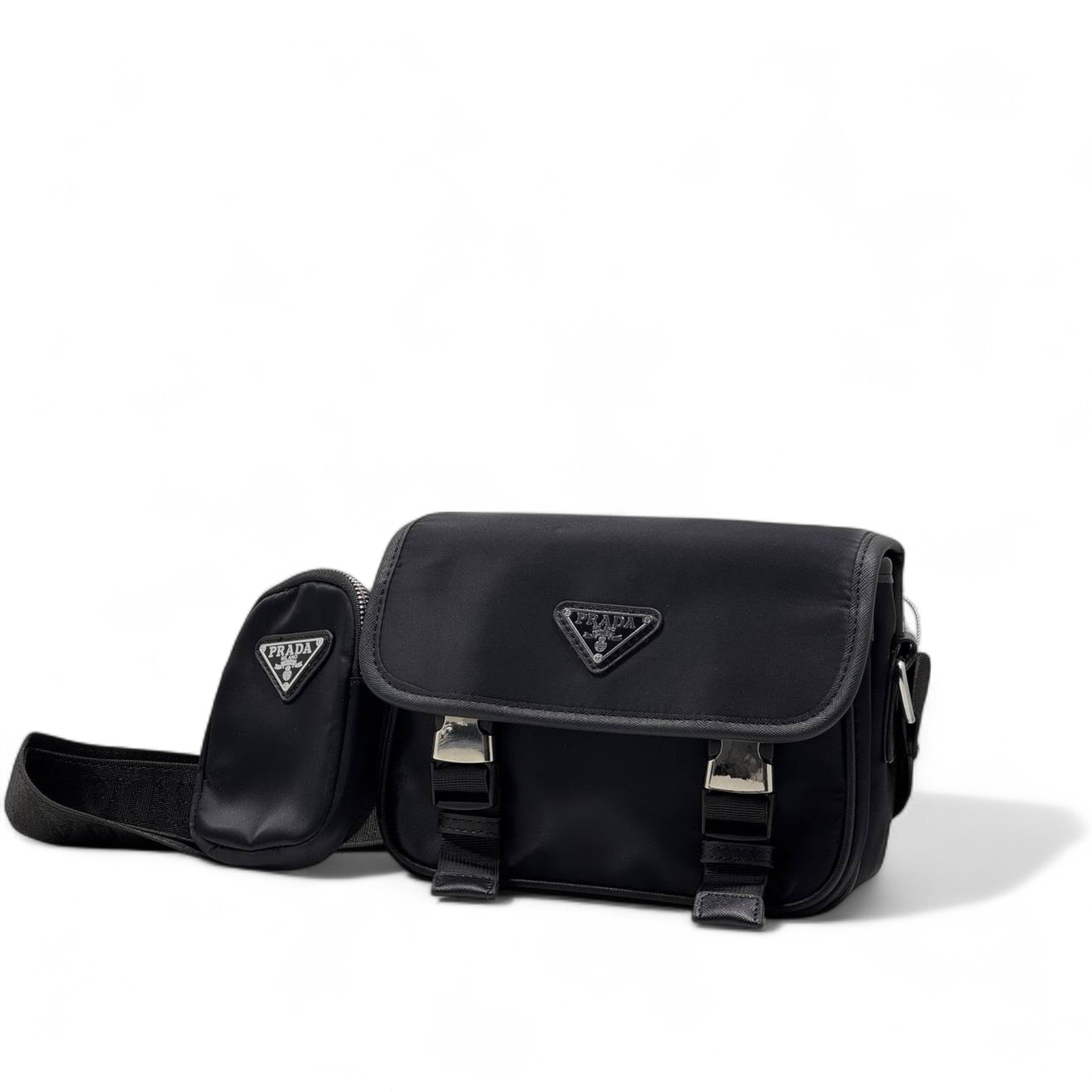 🖤 Prada Messenger Crossbody Bag – Iconic Black Nylon Elegance 💼