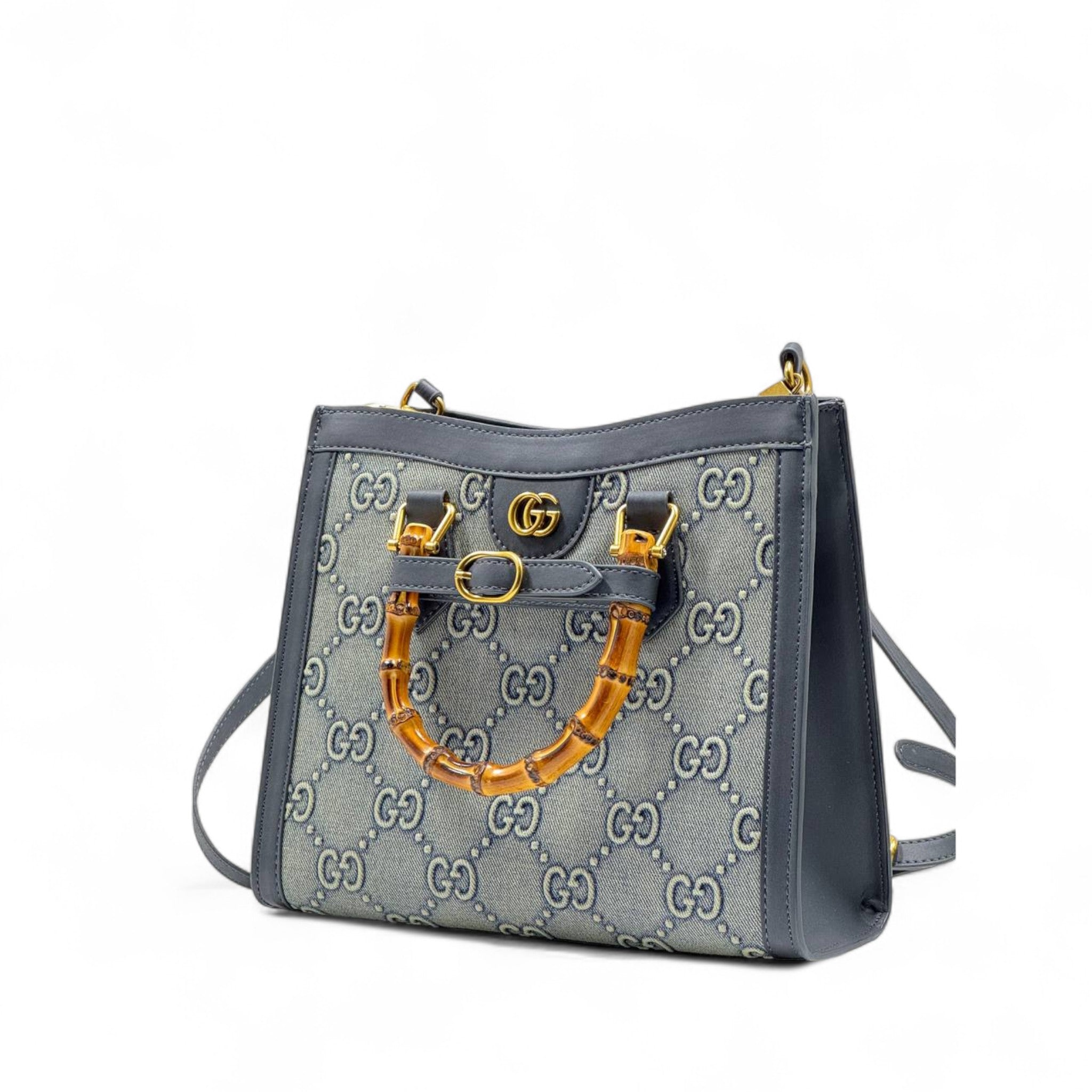 👜 Gucci Bamboo Handle Monogram Bag – Vintage Glam Reimagined