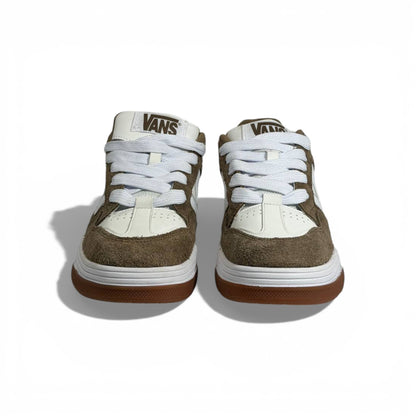 👟🔥 Vans Low-Top Sneakers – Brown Suede & White Classic Street Style 🤎🤍