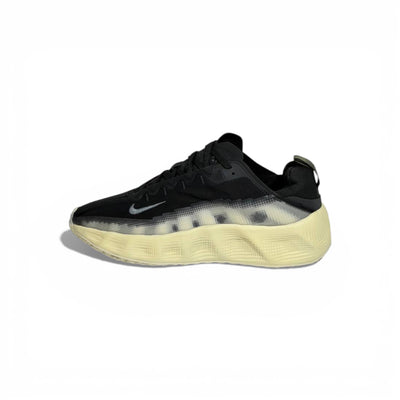 ⚡👟 Nike Futuristic Performance Sneakers – Black with Translucent Sole 🖤✨