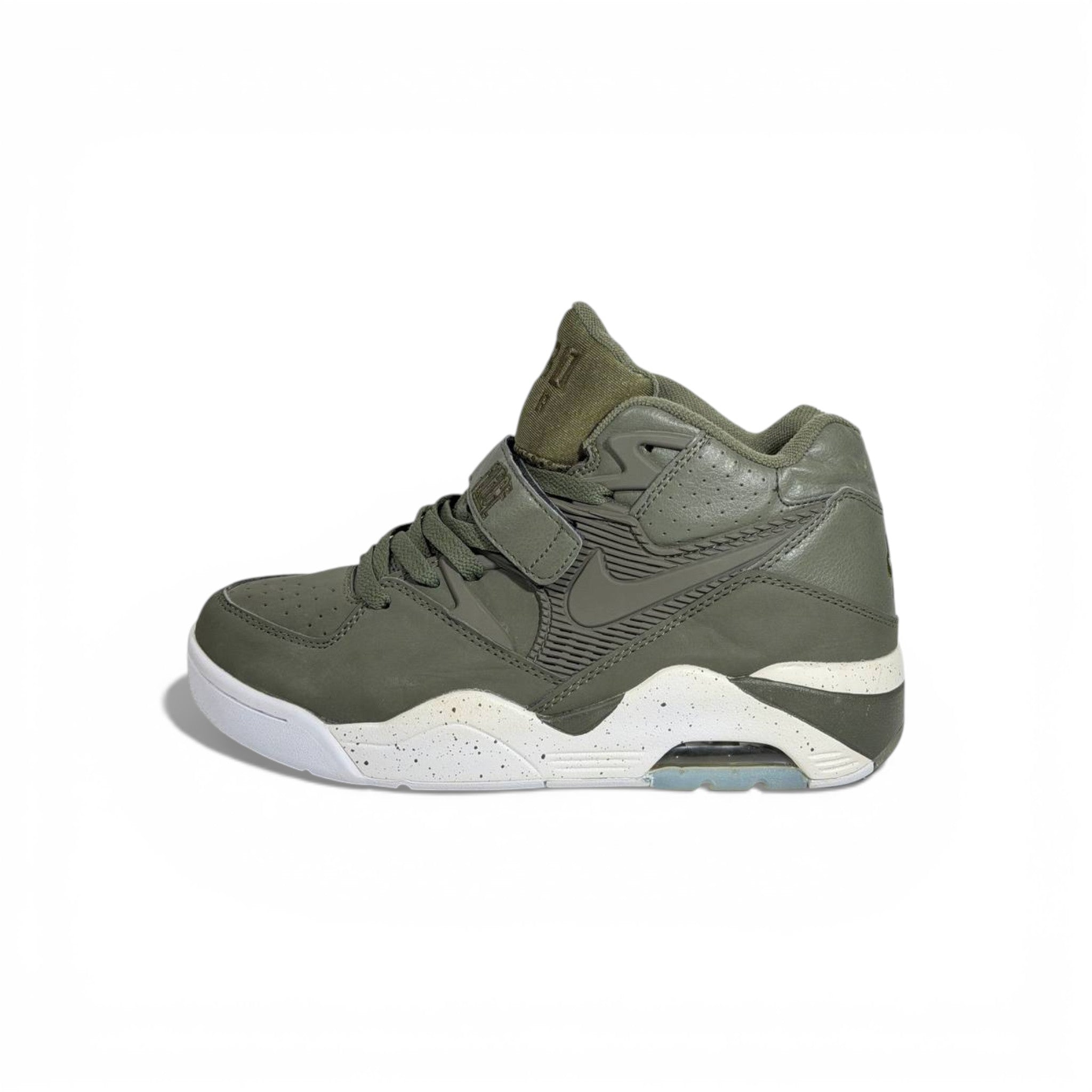 🟢👟 Nike Air Force Mid Sneakers – Olive Green & White Street Power 💥✨