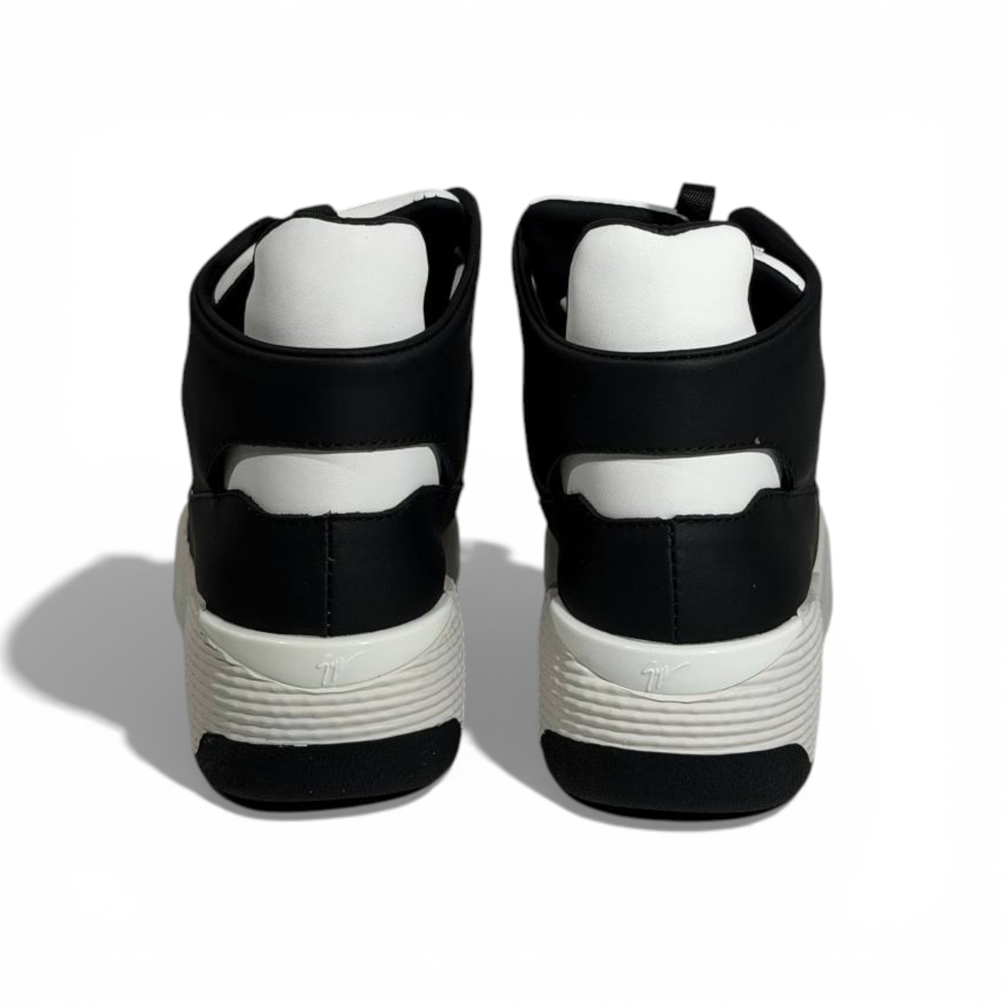 🖤🤍 Giuseppe Zanotti Black & White High-Top Sneakers – Iconic Contrast Edition 👟✨