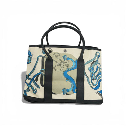 👜 Hermès Printed Canvas Tote Bag – Timeless Luxury & Artistic Elegance 🤍💙