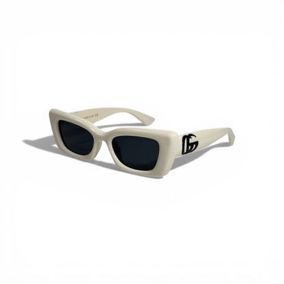 🕶️🤍 Gucci Ivory Rectangular Sunglasses with Black GG Logo 🤍🕶️