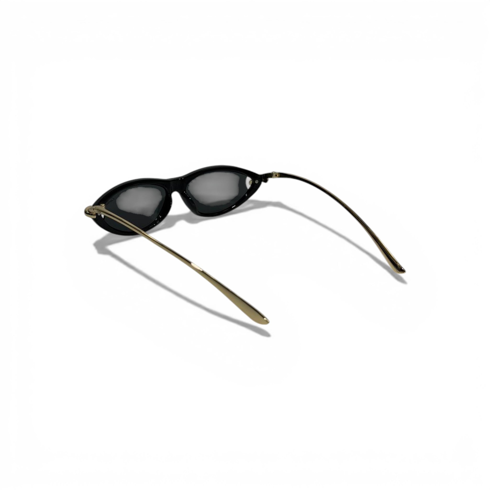 Cartier Cat-Eye Sunglasses – Black & Gold Iconic Elegance 🕶️✨