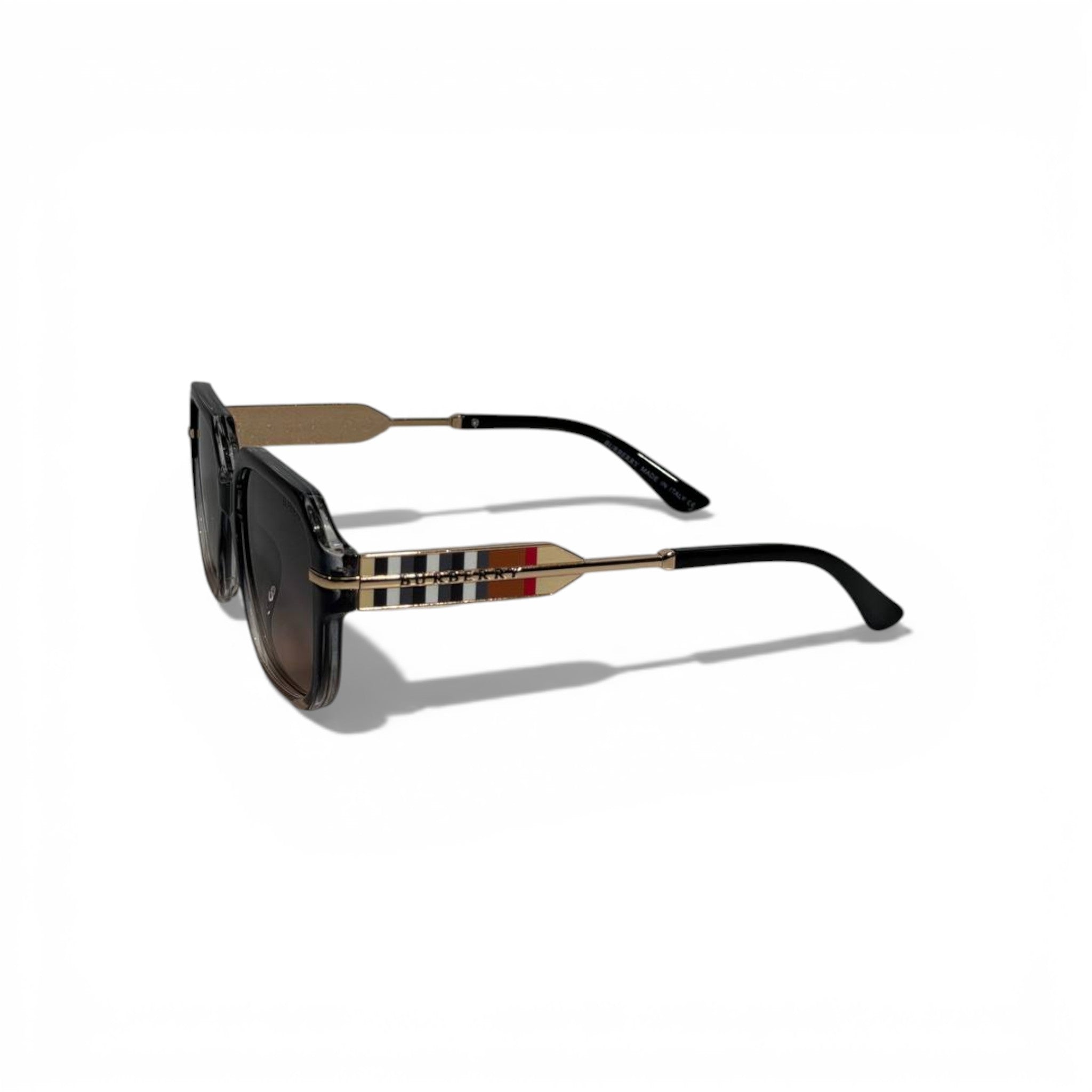 Burberry Square Sunglasses – Black Frame with Iconic Check Detail 🕶️✨
