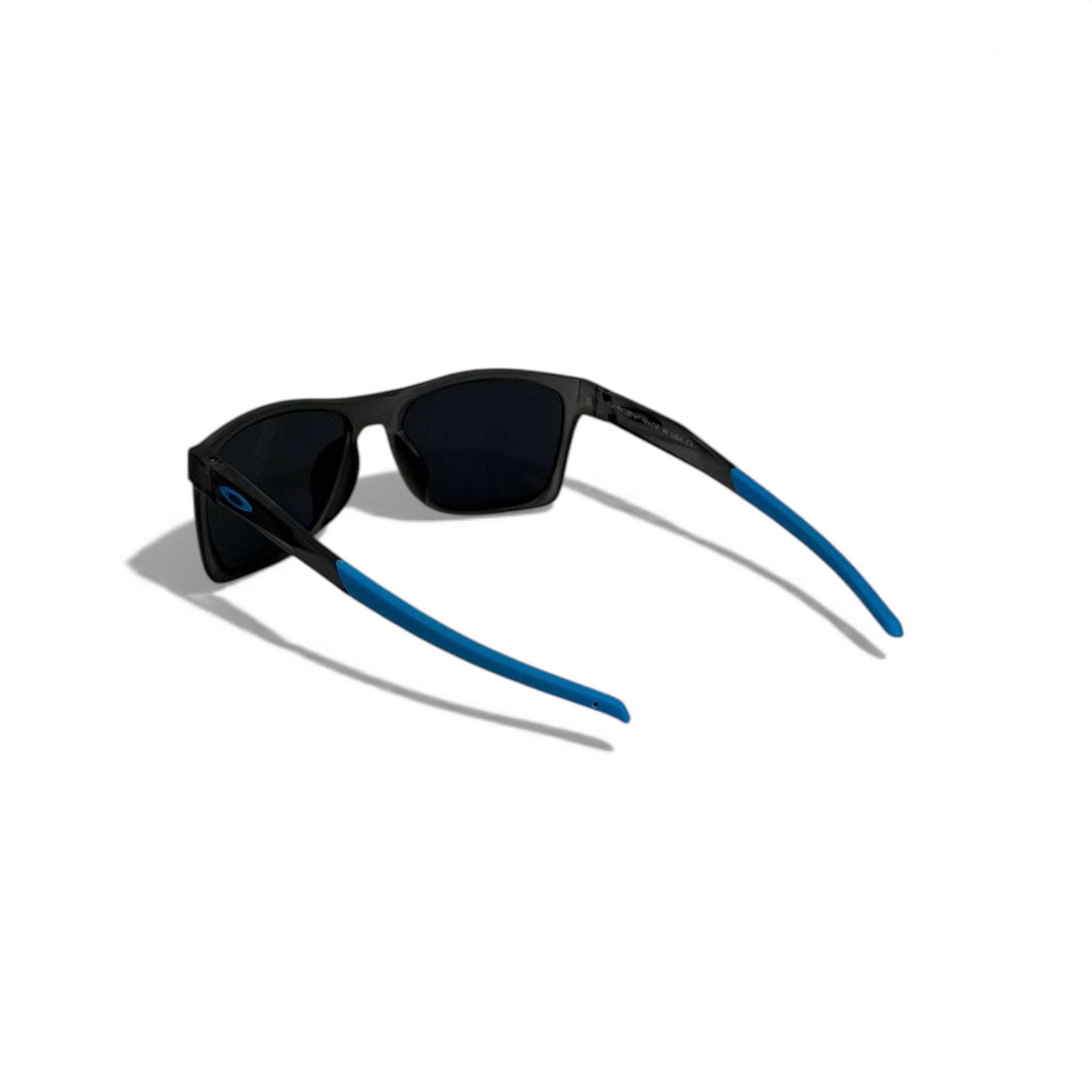 OAKLEY Black Square Sunglasses with Blue Icon – Sporty Performance Meets Modern Style 🔥💙