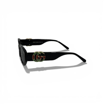 GUCCI Black Square Sunglasses with Iconic GG Logo – Bold Luxury Statement 💎✨