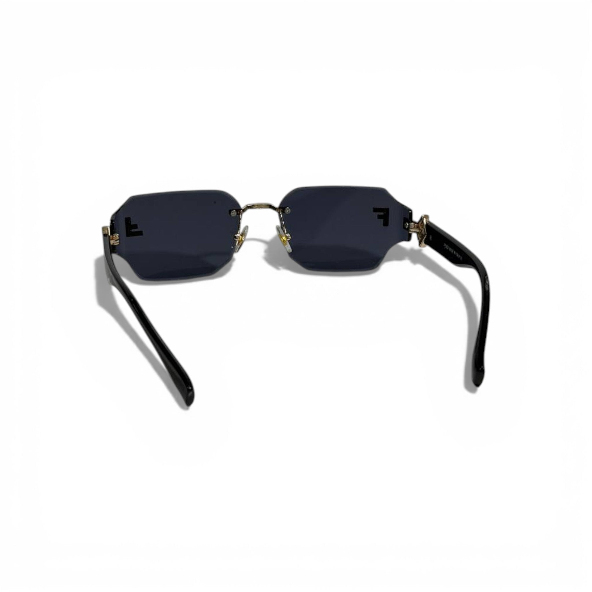 ✨🕶️ Fendi Luxury Geometric Sunglasses – Black & Gold Statement Design 🕶️✨