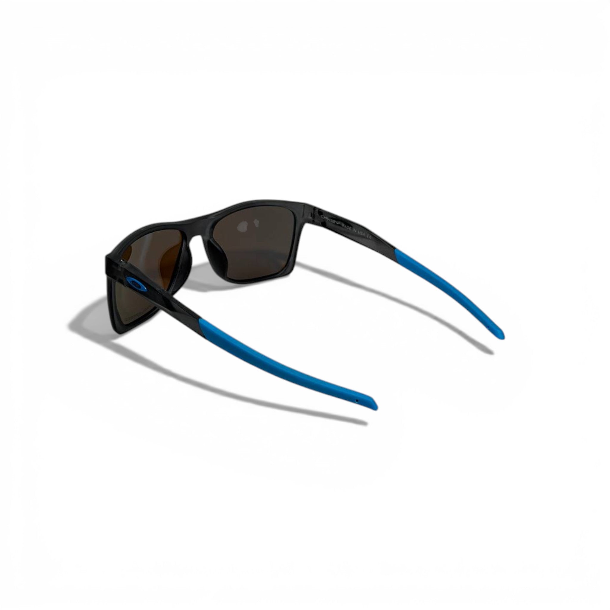 🕶️ OAKLEY Sport Square Sunglasses – Black Frame & Blue Mirror Lenses | Performance Eyewear 🕶️