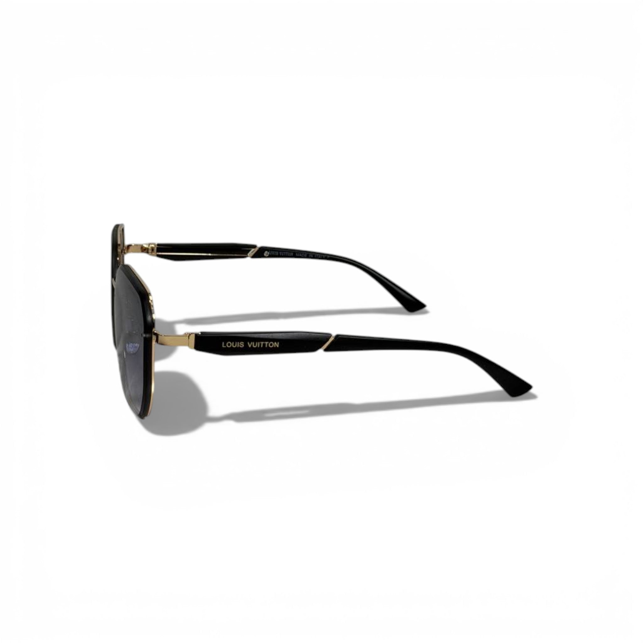 🖤 LOUIS VUITTON Square Sunglasses – Black Frame & Grey Gradient Lenses | Luxury Designer Eyewear 🖤