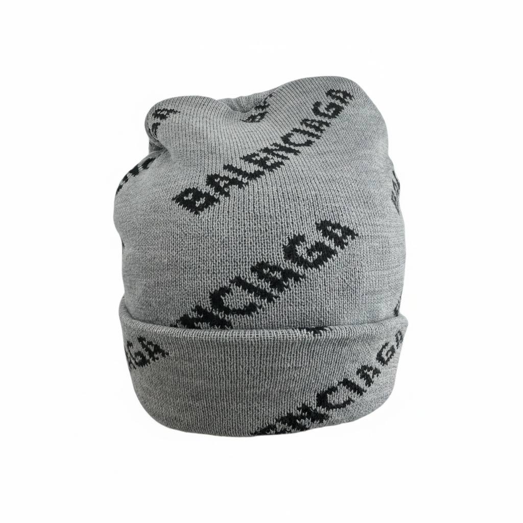 🧢 Balenciaga All-Over Logo Knit Beanie – Iconic Street Luxury 🩶🔥
