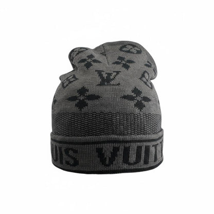 🧢 Louis Vuitton Monogram Knit Beanie – Iconic Winter Luxury 🩶✨