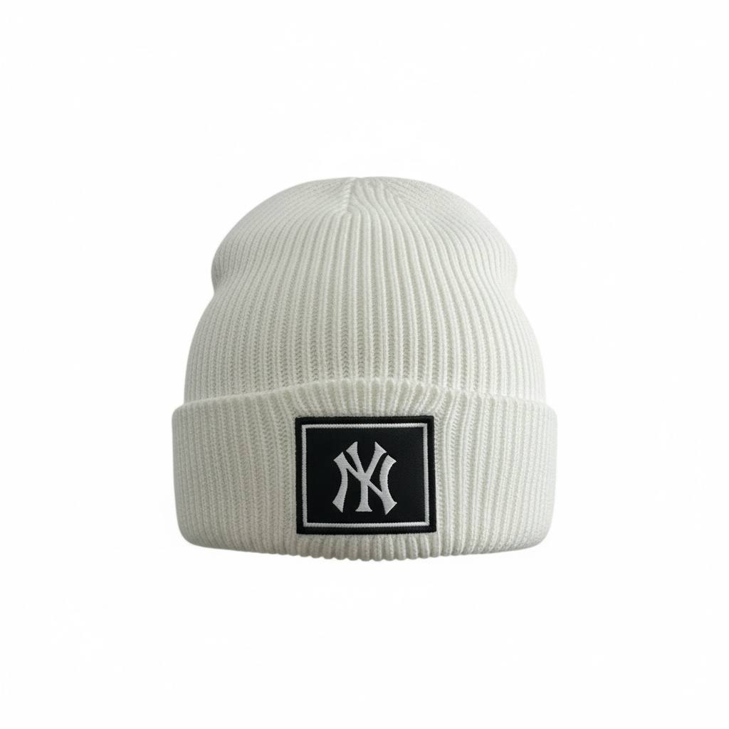 🧢 New York Yankees White Ribbed Knit Beanie – Clean Winter Streetwear 🤍⚾❄️