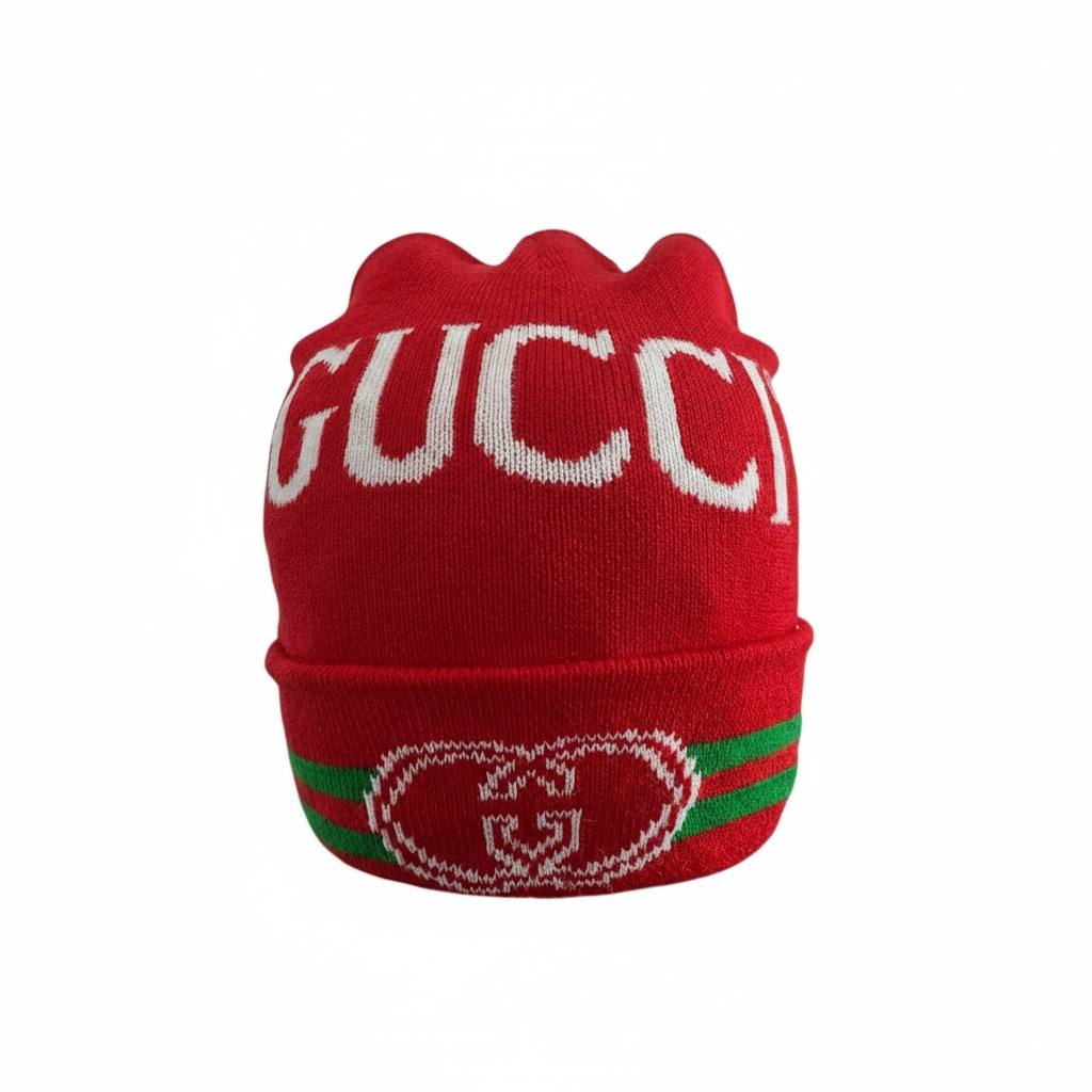 🧢 Gucci Red Logo Knit Beanie – Bold Luxury Winter Icon ❤️❄️✨