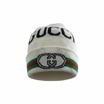 🧢 Gucci White Logo Knit Beanie – Clean Luxury Winter Essential 🤍❄️✨
