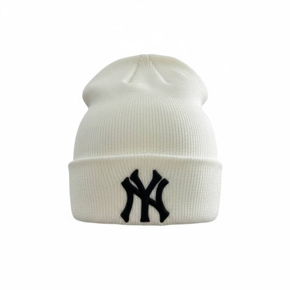 🧢 New York Yankees White Ribbed Knit Beanie – Clean Iconic Streetwear 🤍🖤❄️