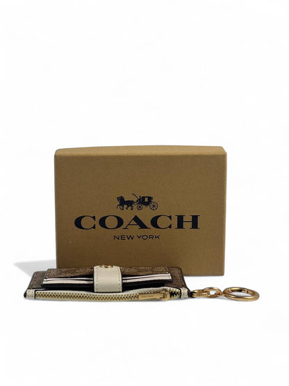 🤎 Coach Signature Canvas & Leather Keychain Wallet – Brown & Cream