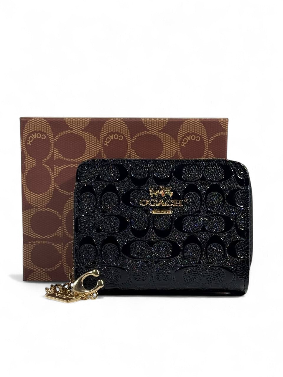 🖤 Coach Black Signature Patent Leather Zip Wallet – Glossy Chic