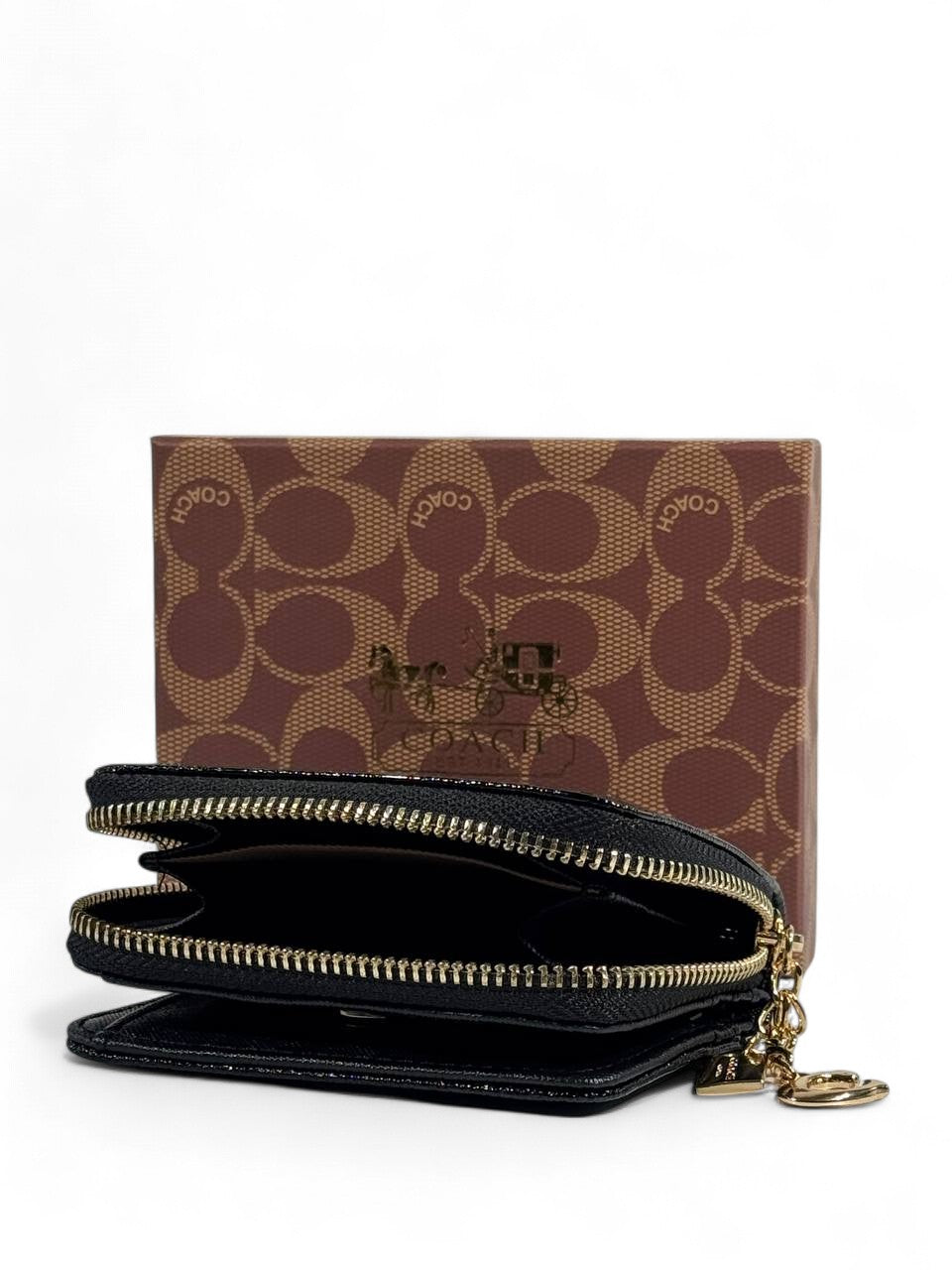 🖤 Coach Black Signature Patent Leather Zip Wallet – Glossy Chic