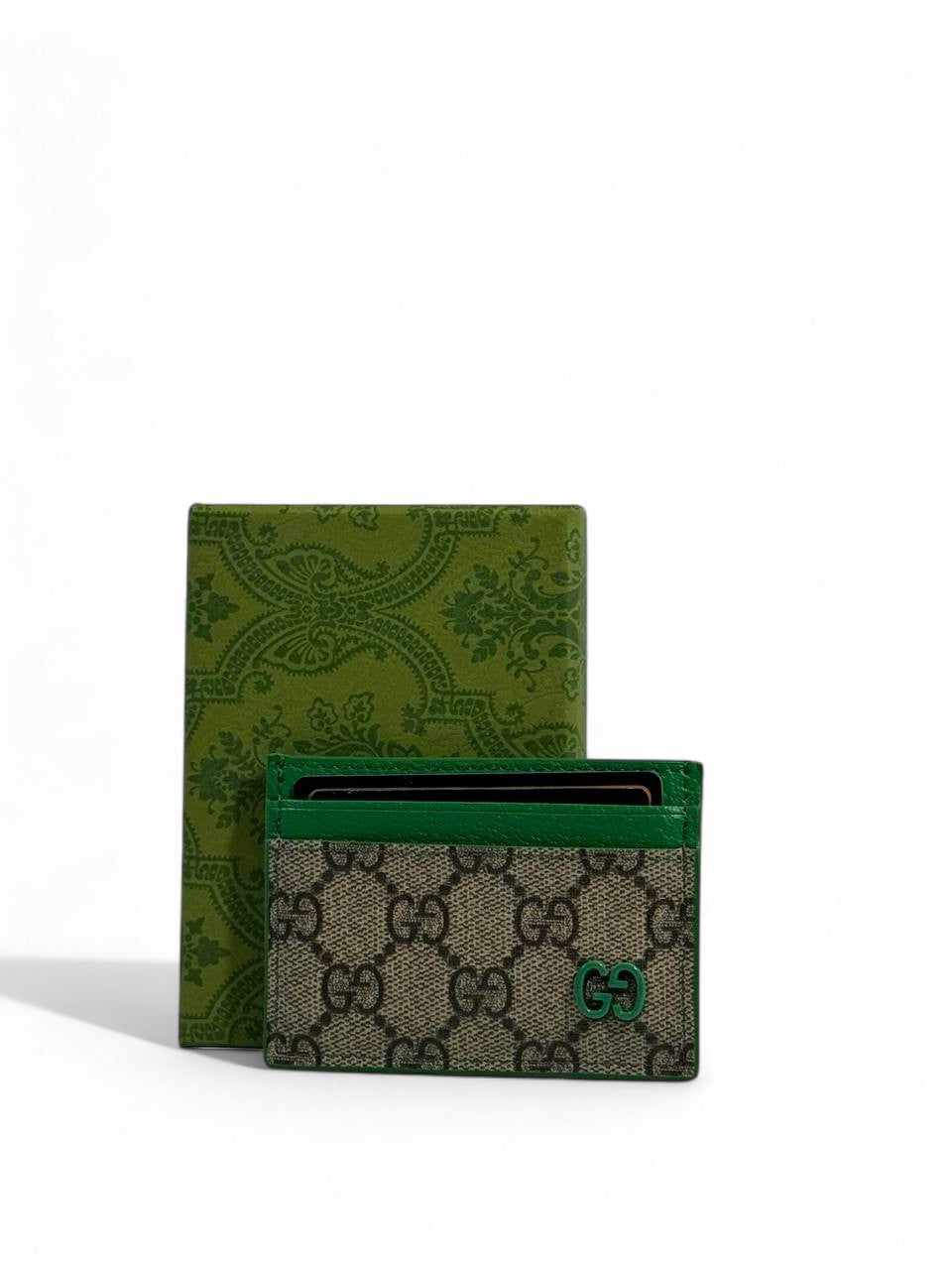 🟢 Gucci GG Supreme Card Holder – Green Edition