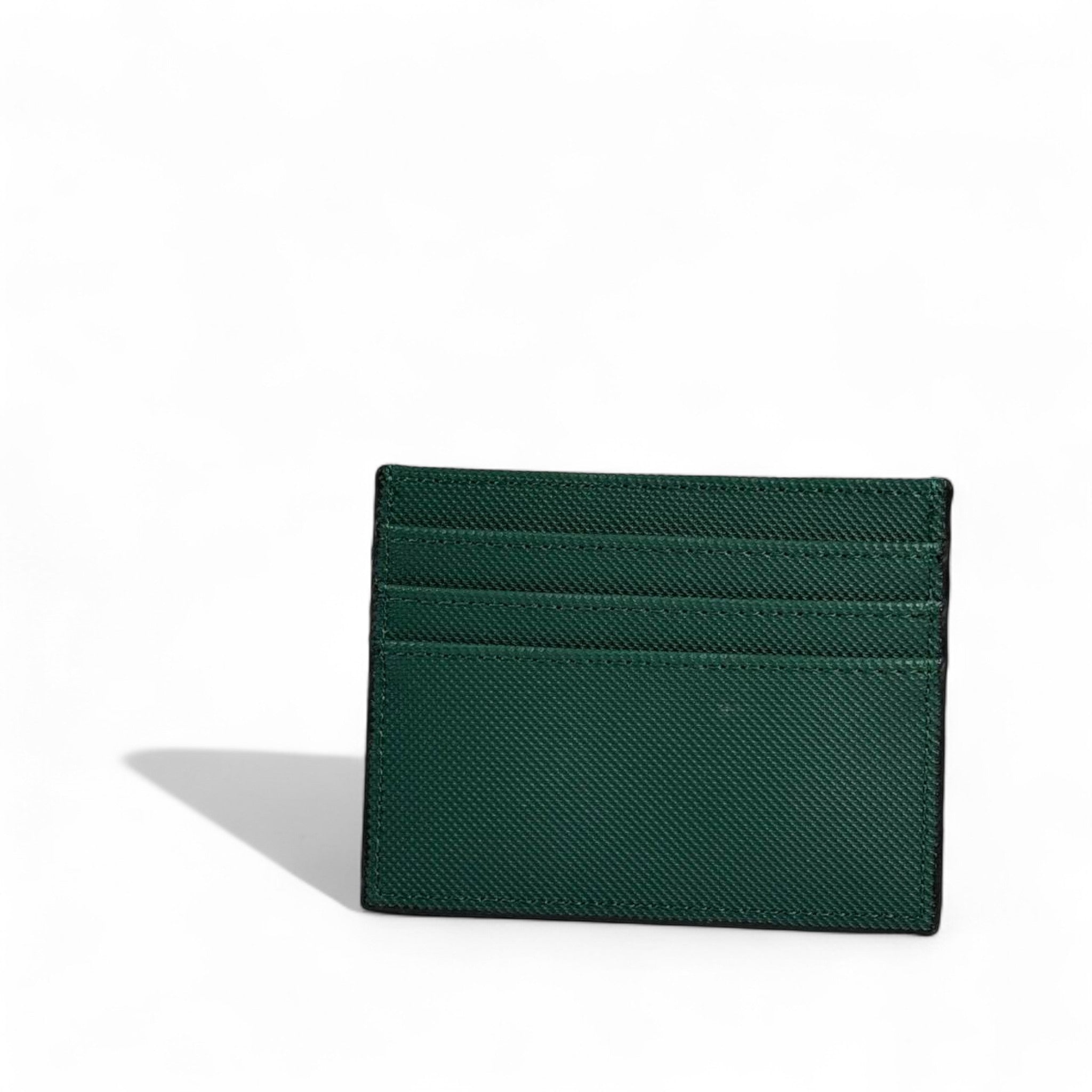 🐊 Lacoste Green Card Holder – Sleek Minimalism 🖤✨