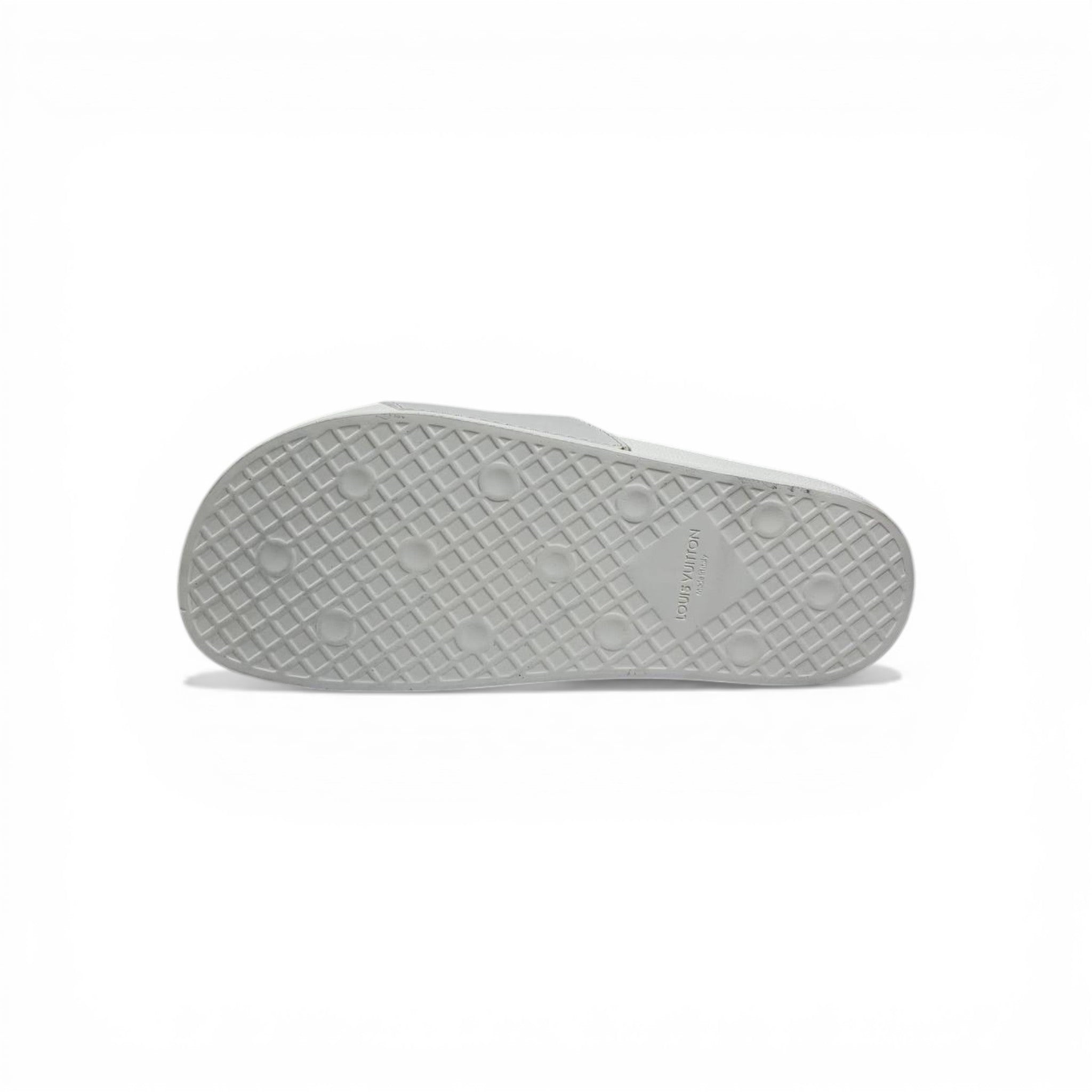 🤍 Louis Vuitton Slides – White Pastel Monogram Edition 🌸✨
