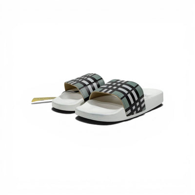 🤍✨ Burberry Slides – Check Pattern White Edition 🔥🩴