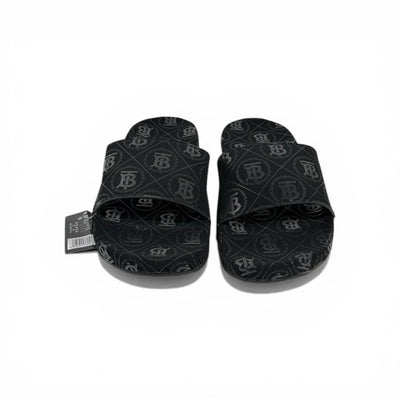 🖤 Burberry Monogram Rubber Slides – Black Luxury Summer Essential