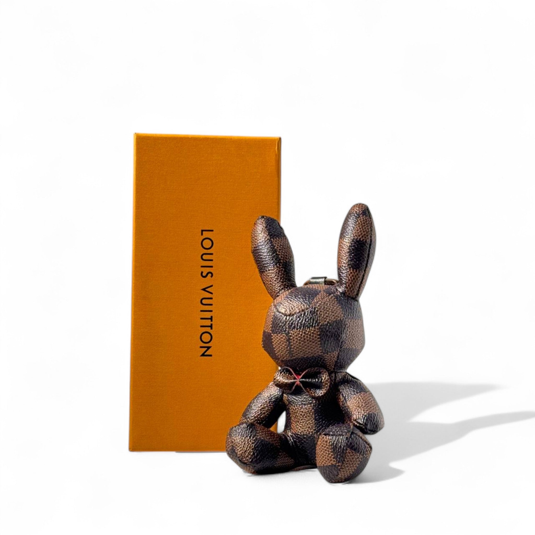 Louis Vuitton Bunny Keychain – Damier Print with Box 🐰🧡