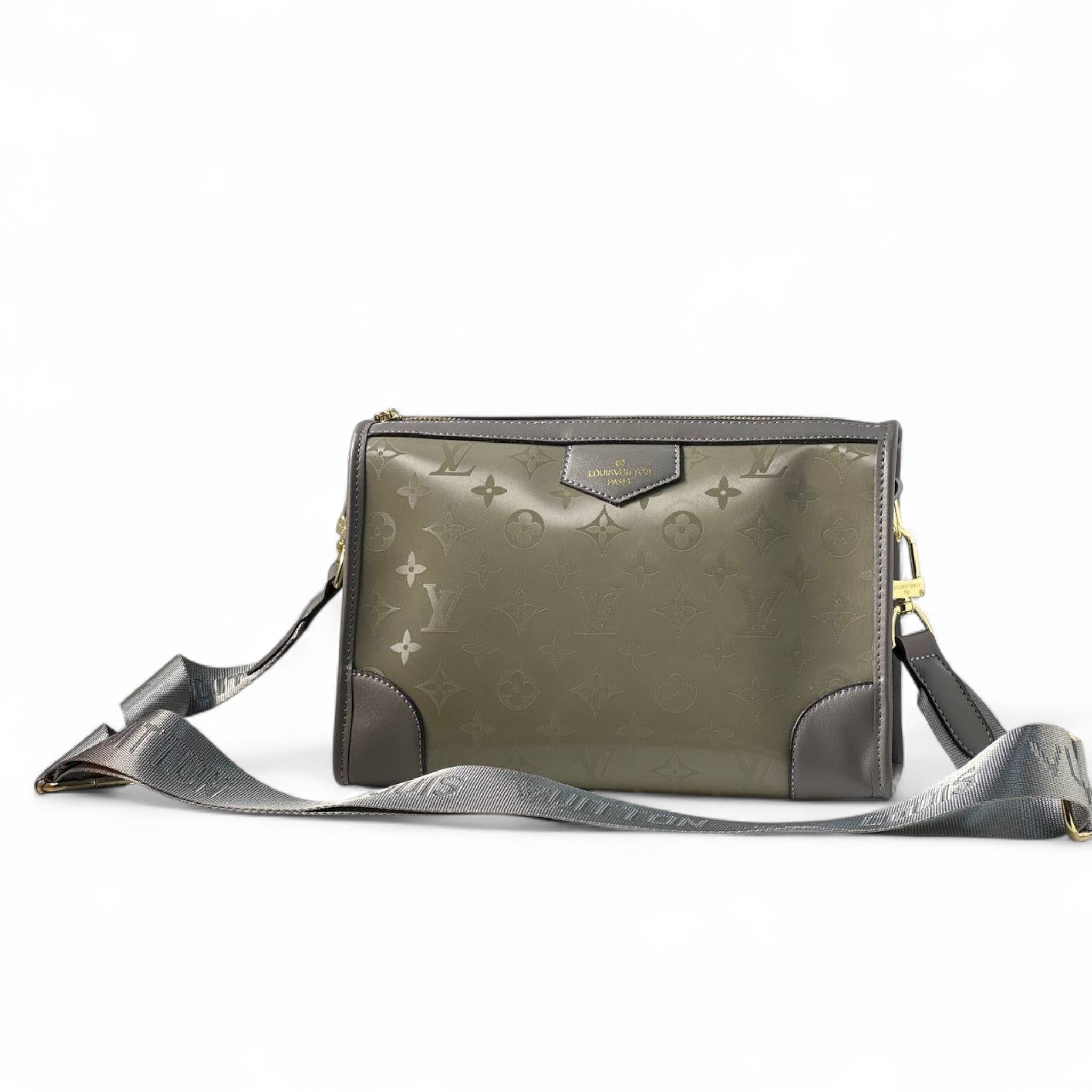 Louis Vuitton Olive Green Monogram Pouch with Corner Detailing 💚🖤