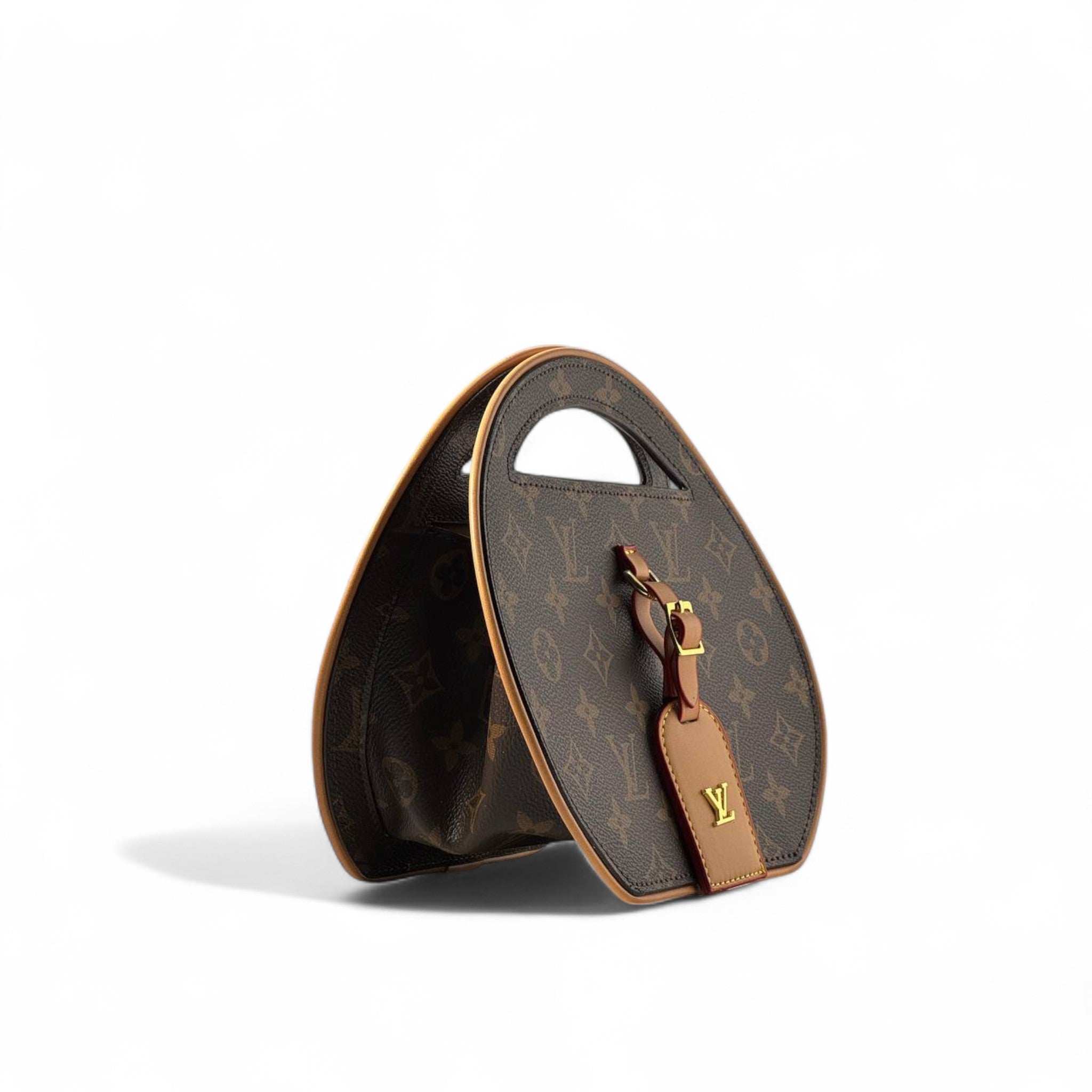 Louis Vuitton Round Monogram Handbag with Leather Tag 🧡👜