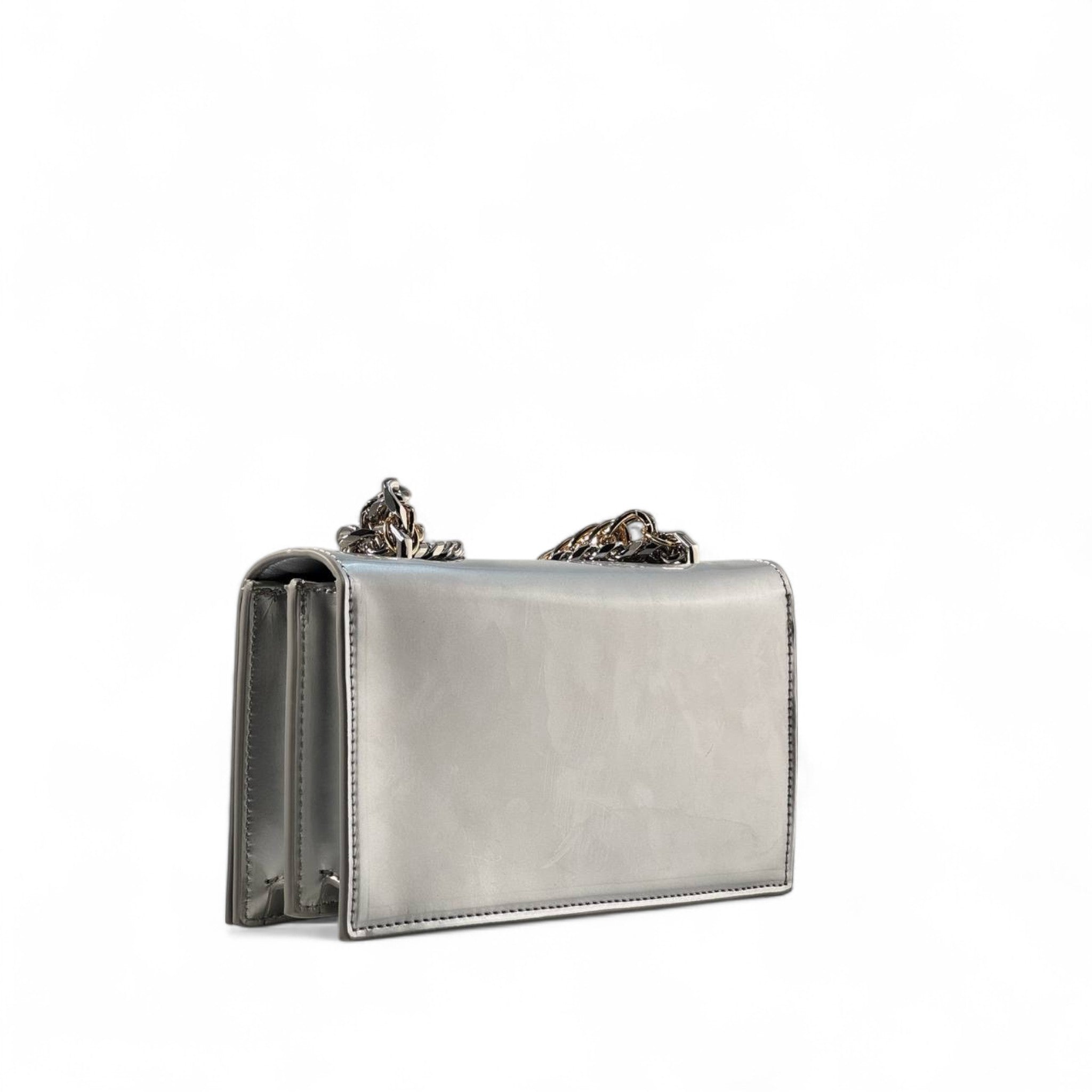 ⚡ Alexander McQueen Silver Skull Clasp Chain Bag – Metallic Glam | Luxe Crystal Detail