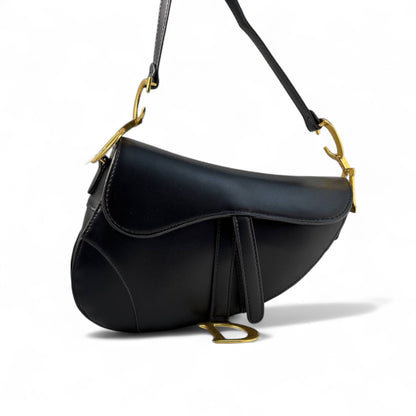 🖤 Christian Dior Black Saddle Bag – Iconic Logo Strap & Gold Hardware | Parisian Elegance