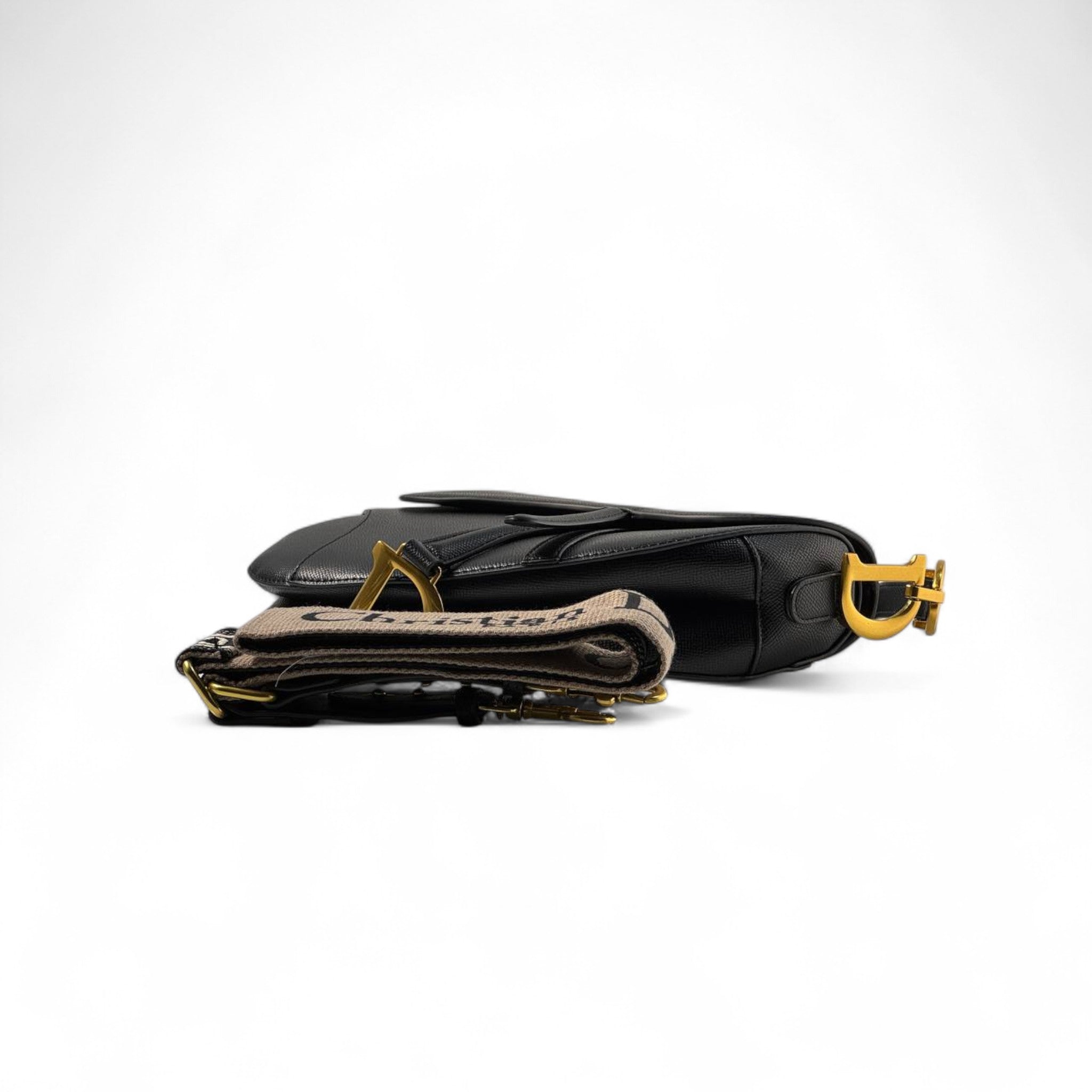 🖤 Christian Dior Grained Leather Saddle Bag – Gold Hardware & Logo Strap | Iconic Textured Elegance