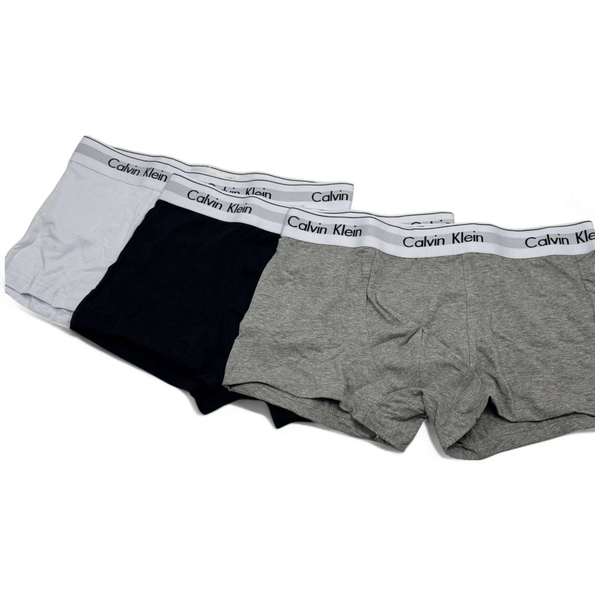 🩳 Calvin Klein Men’s Boxer Briefs – 3-Pack Classic Logo Waistband (White, Black, Grey) 🤍🖤