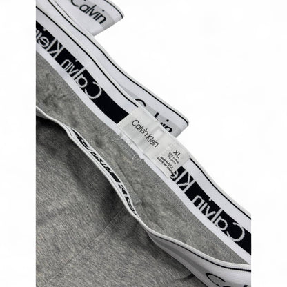 🩳 Calvin Klein Men’s Boxer Briefs – 3-Pack Classic Logo Waistband (White, Black, Grey) 🤍🖤