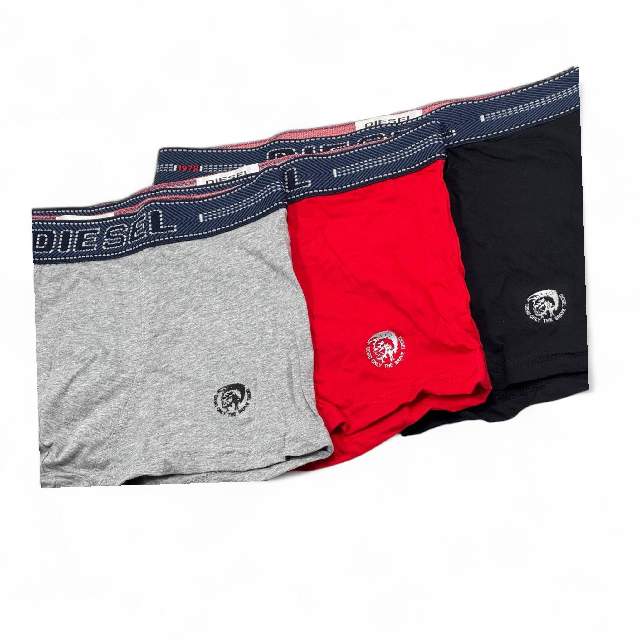 🩳 Diesel Men’s Boxer Briefs – 3-Pack Brave Logo Edition (Grey, Red, Black) 🔥