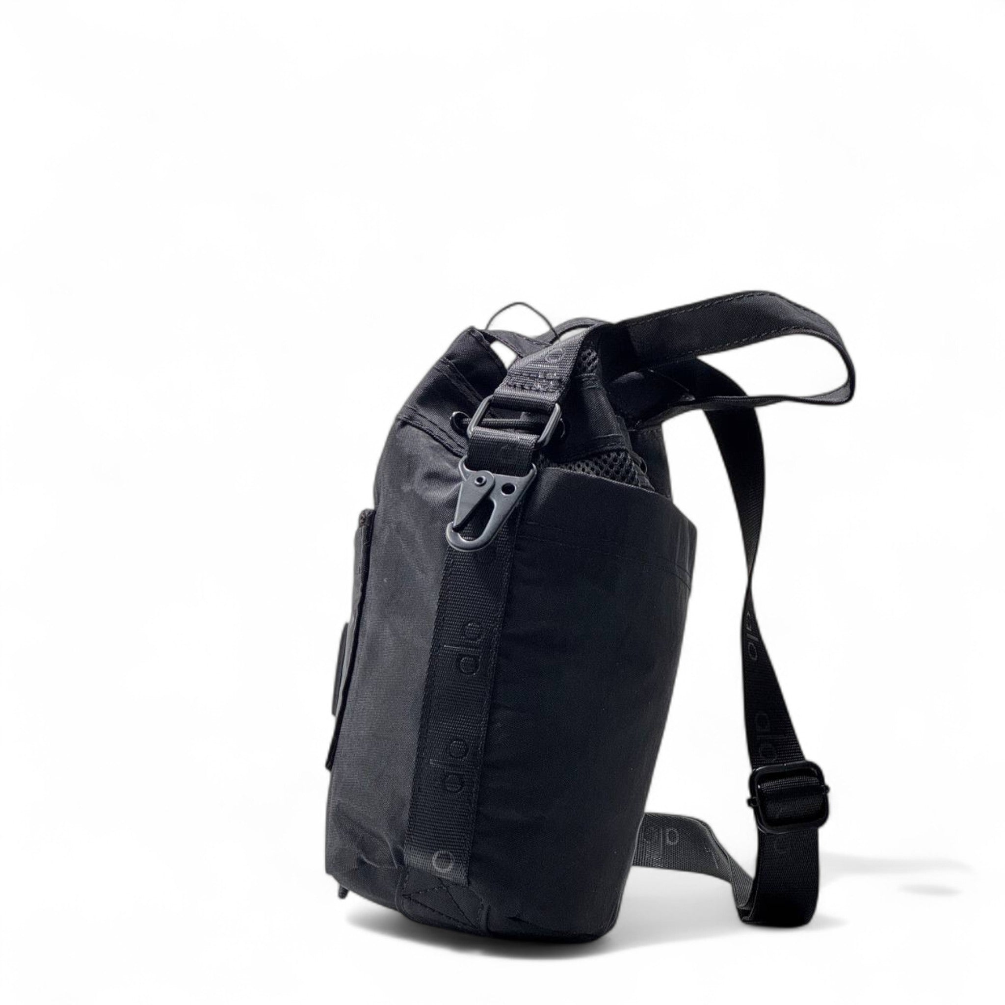🖤 Alo Black Mini Bucket Bag – Urban Street Style | Adjustable Crossbody Strap