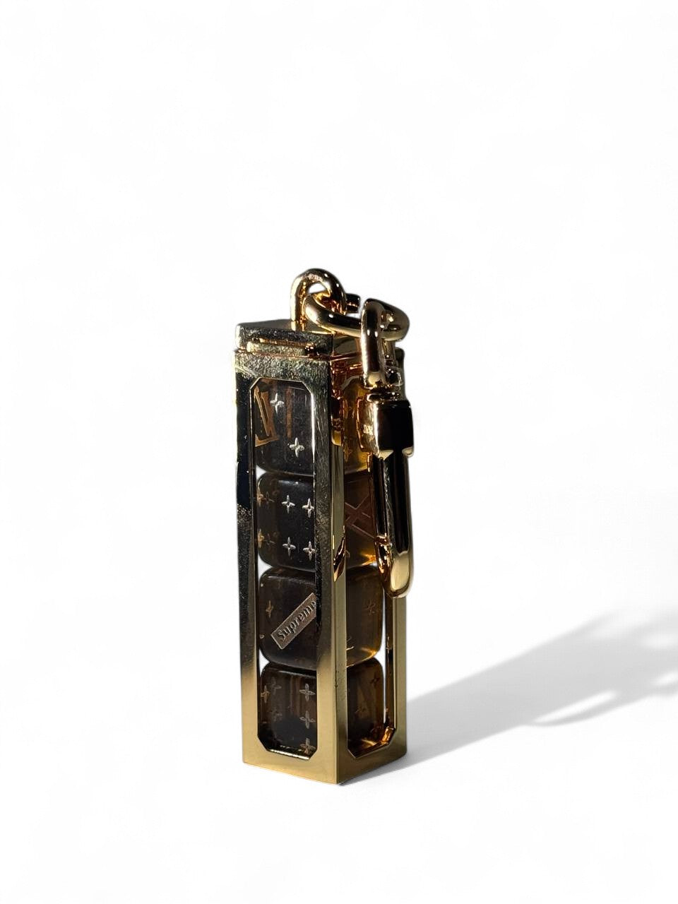 🎲 Louis Vuitton x Supreme Dice Keychain – Limited Edition Gold Charm 🔑✨