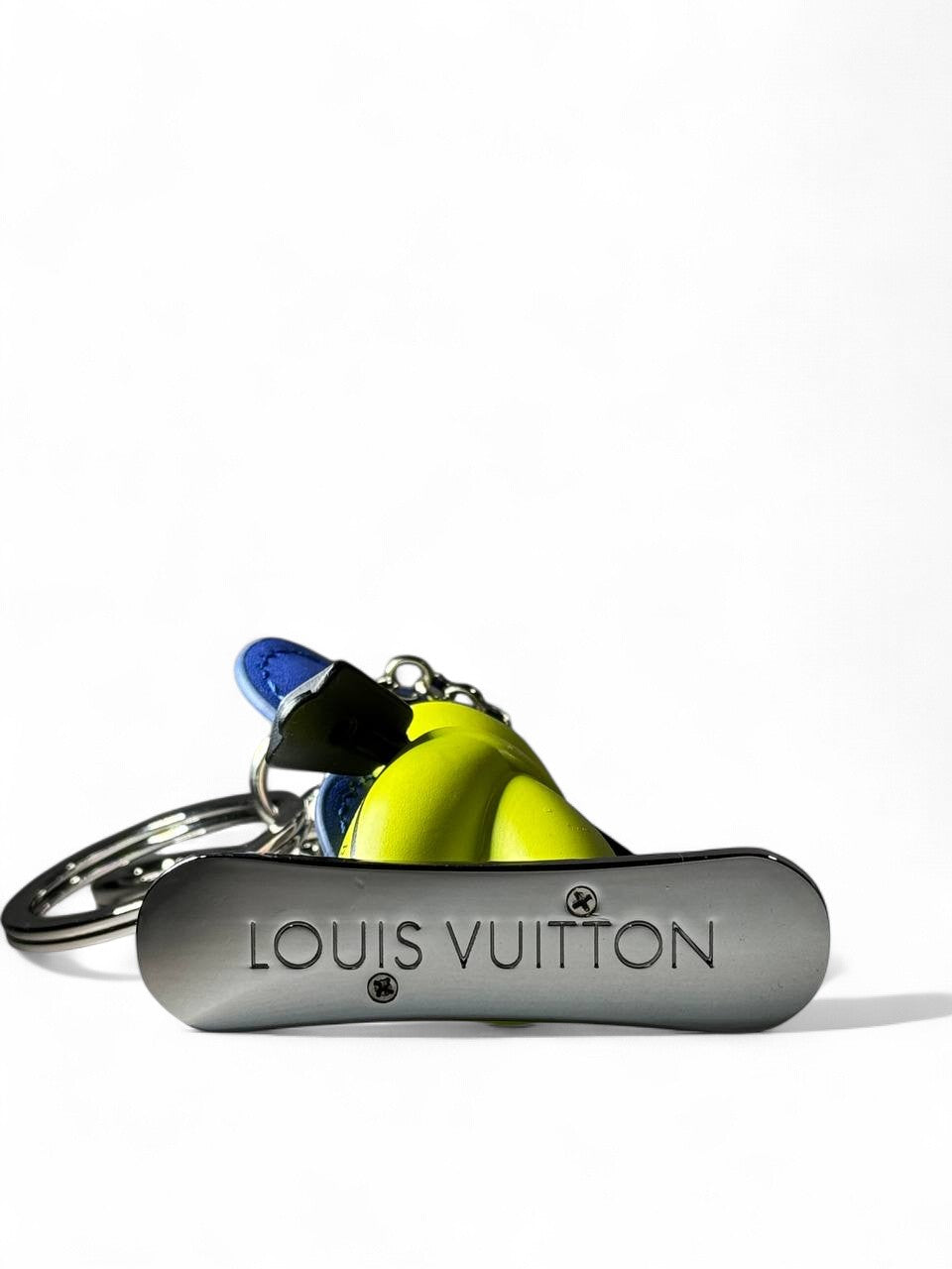 🏂 Louis Vuitton Vivienne Snowboard Keychain – Limited Edition Winter Charm 🔑❄️