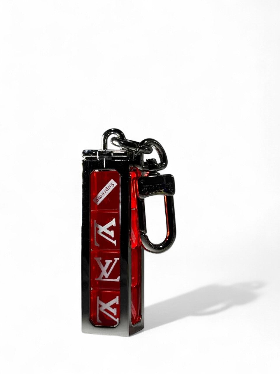 🔥 Louis Vuitton x Supreme Red Dice Keychain – Limited Edition Collab Charm 🎲🔑