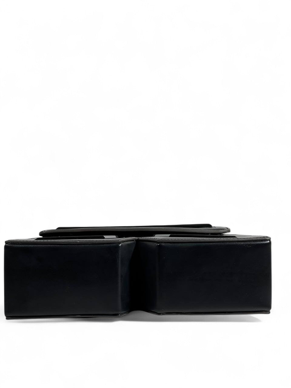 🖤 Karl Lagerfeld Iconic Black Geometric Handbag – Luxury Statement Bag ✨👜