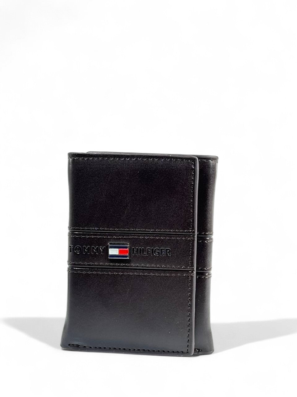 🤎 Tommy Hilfiger Dark Brown Leather Wallet – Signature Flag Logo 🇺🇸✨