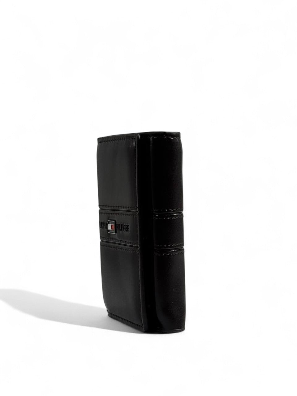 🤎 Tommy Hilfiger Dark Brown Leather Wallet – Signature Flag Logo 🇺🇸✨